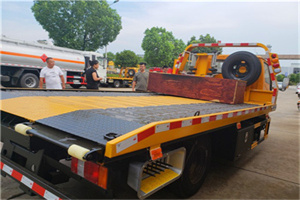 滴道区附近拖车电话号码服务